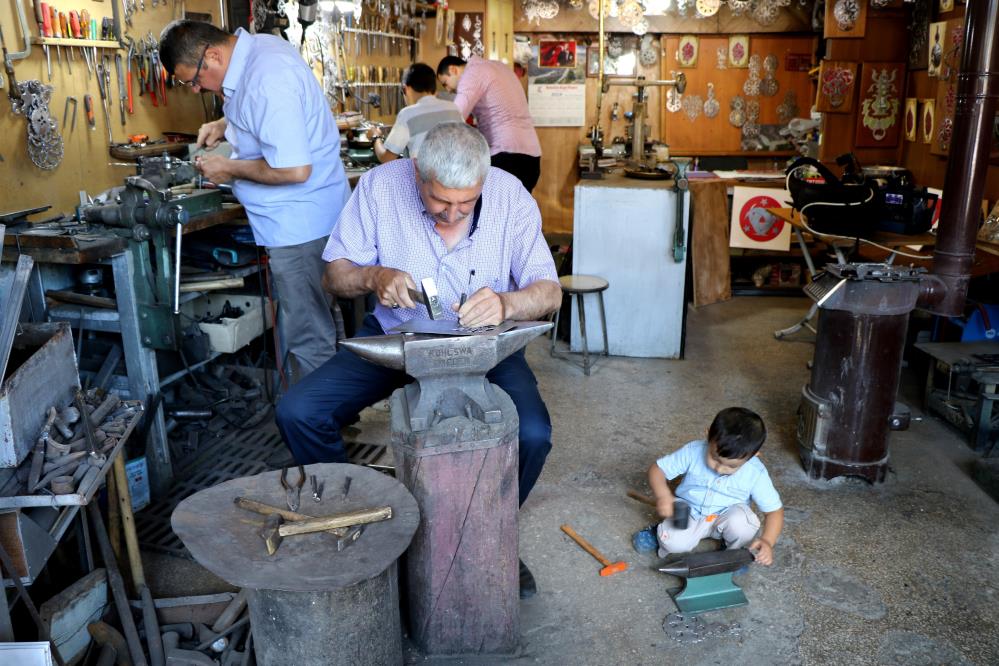 Misafiri 'Kapı tokmağı' sesinden tanıyorlar
