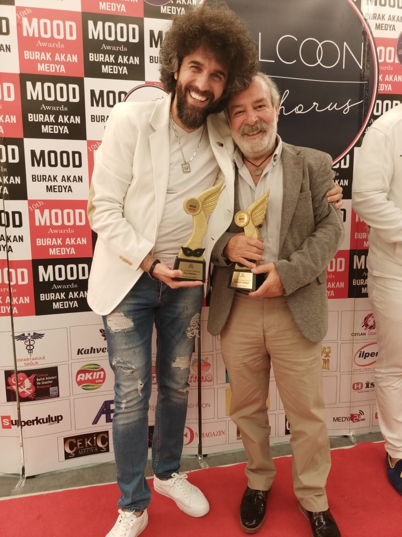 Şifa niyetine tiyatro ile ilyas çağlayan'a ödül