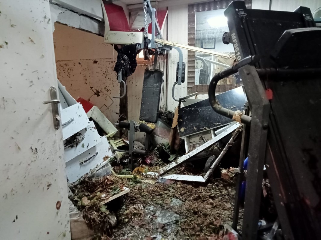 Ankara’daki sel birçok dükkanı kullanılamaz hale getirdi