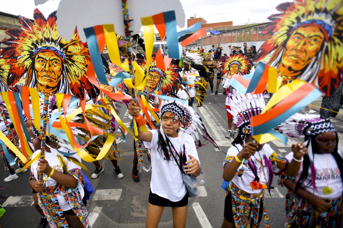 İngiltere’de 2 yılın ardından 'Notting Hill Karnavalı' başladı