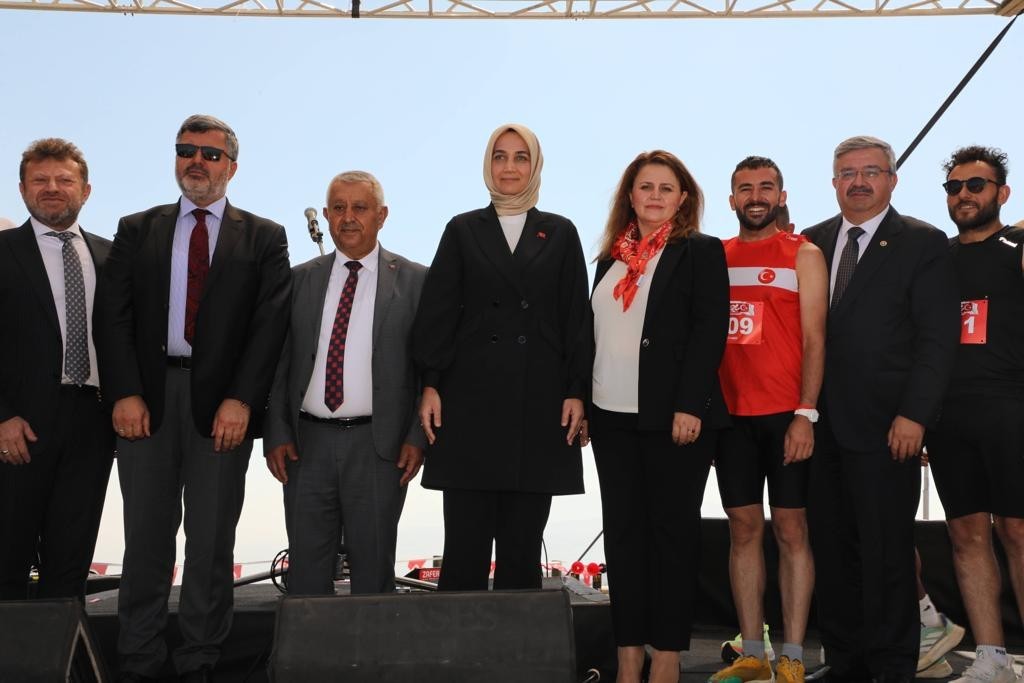 Zafer yolunda 84 milyon tek yürek ultra maratonda buluştu