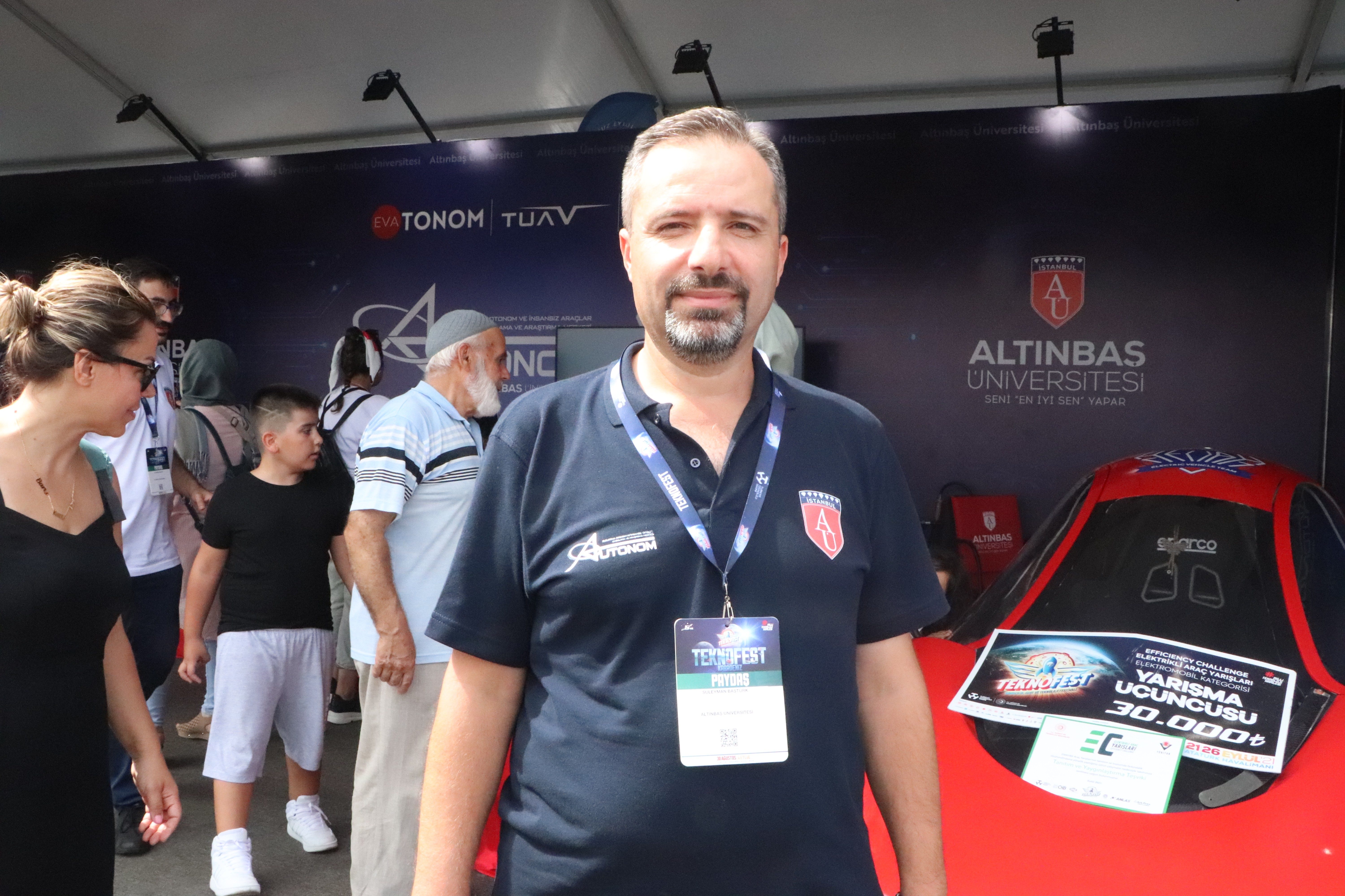 5 TL ile 200 km giden elektrikli araç yaptılar, ödülleri kaptılar