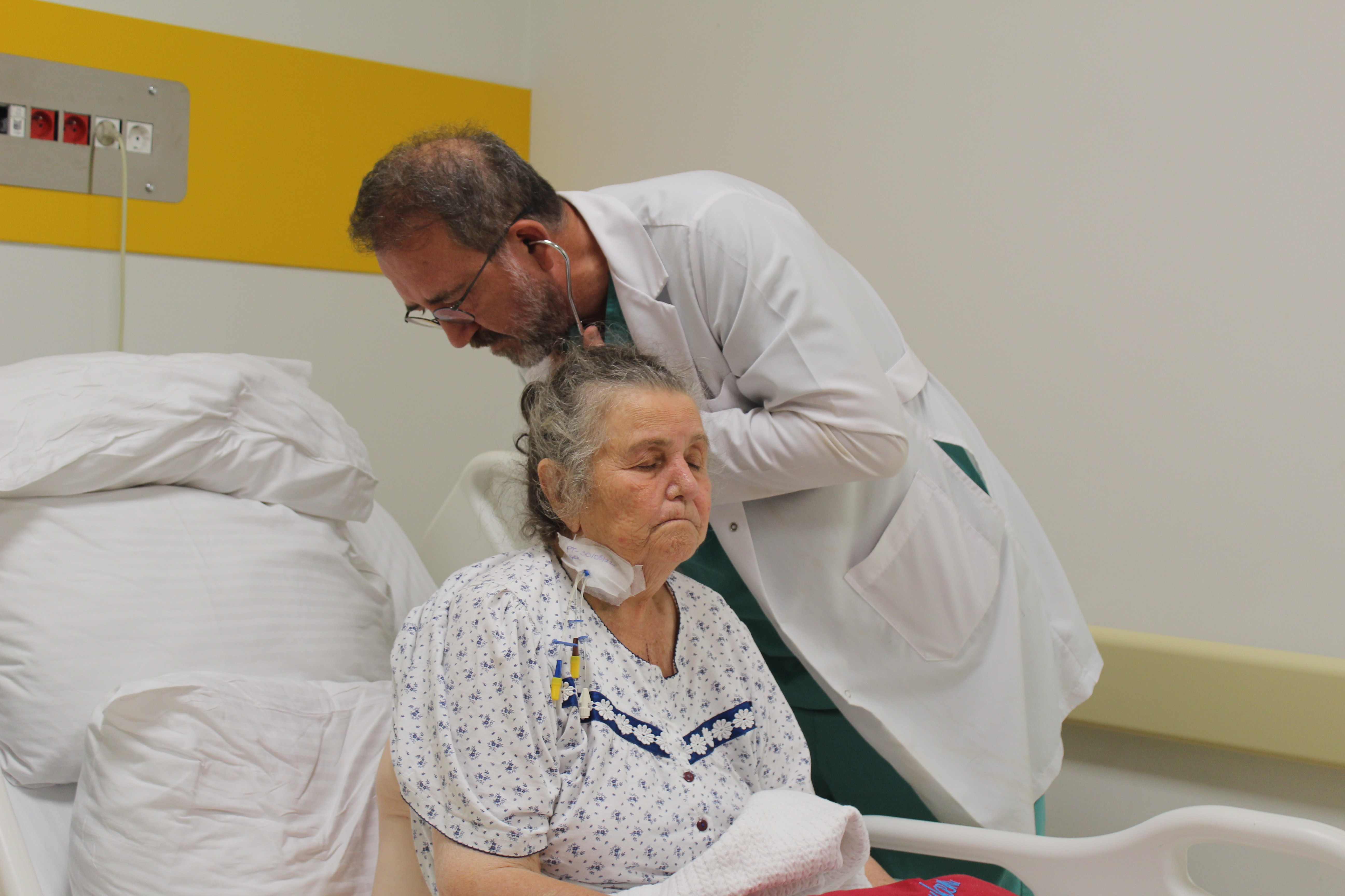 22 dakika boyunca hem kansız hem de kalpsiz yaşam mücadelesi verdi