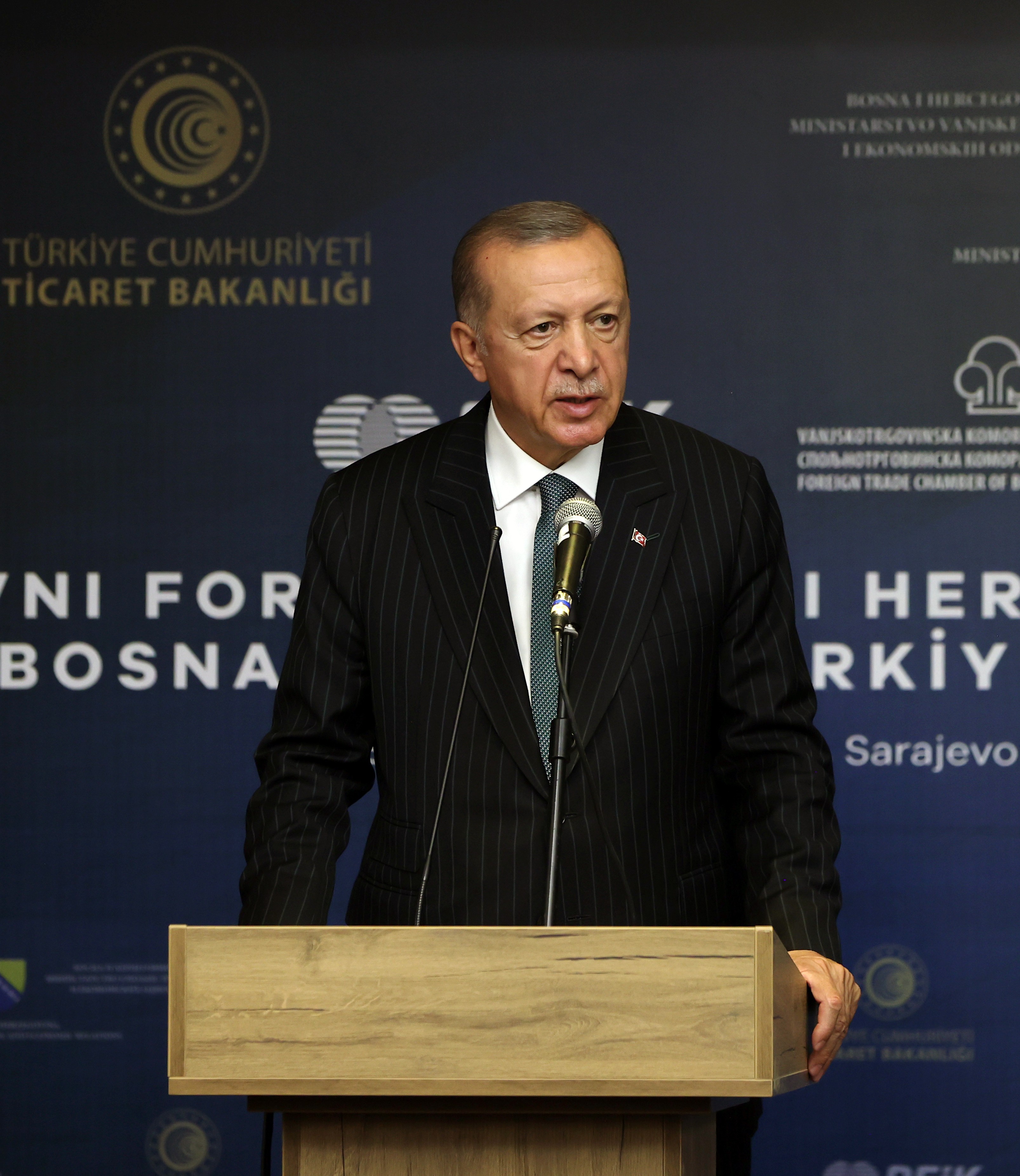 Cumhurbaşkanı Erdoğan: 'Bosna Hersek ile 2022 sonunda 1 milyar dolar ticaret hacmini aşmayı hedefliyoruz'