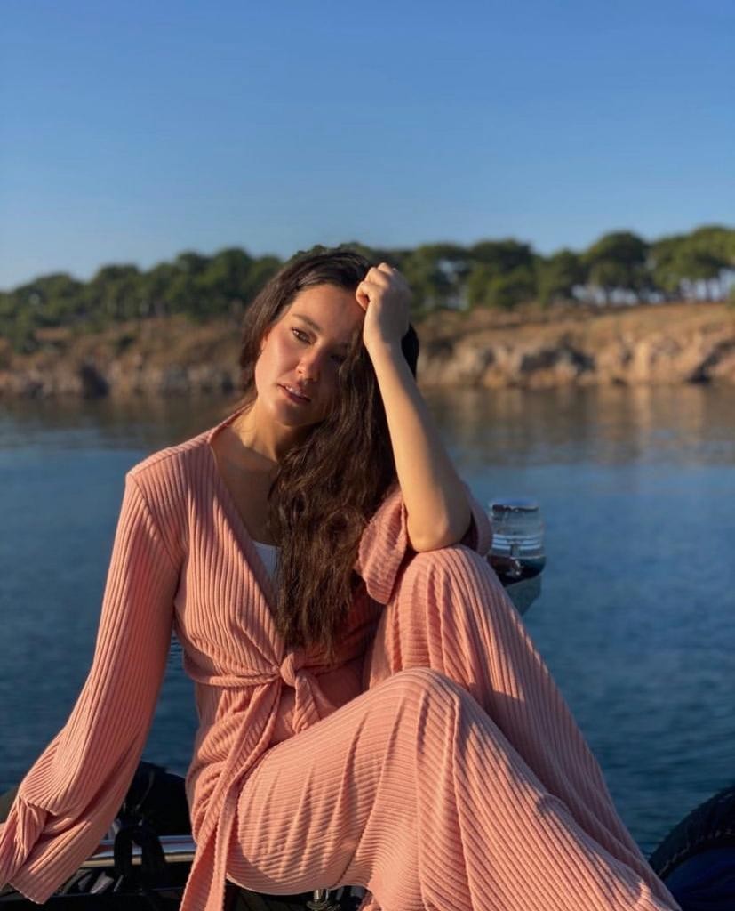 Oyuncu Pelin Akil Altan'a sosyal medyadan hakaret eden şahsa para cezası