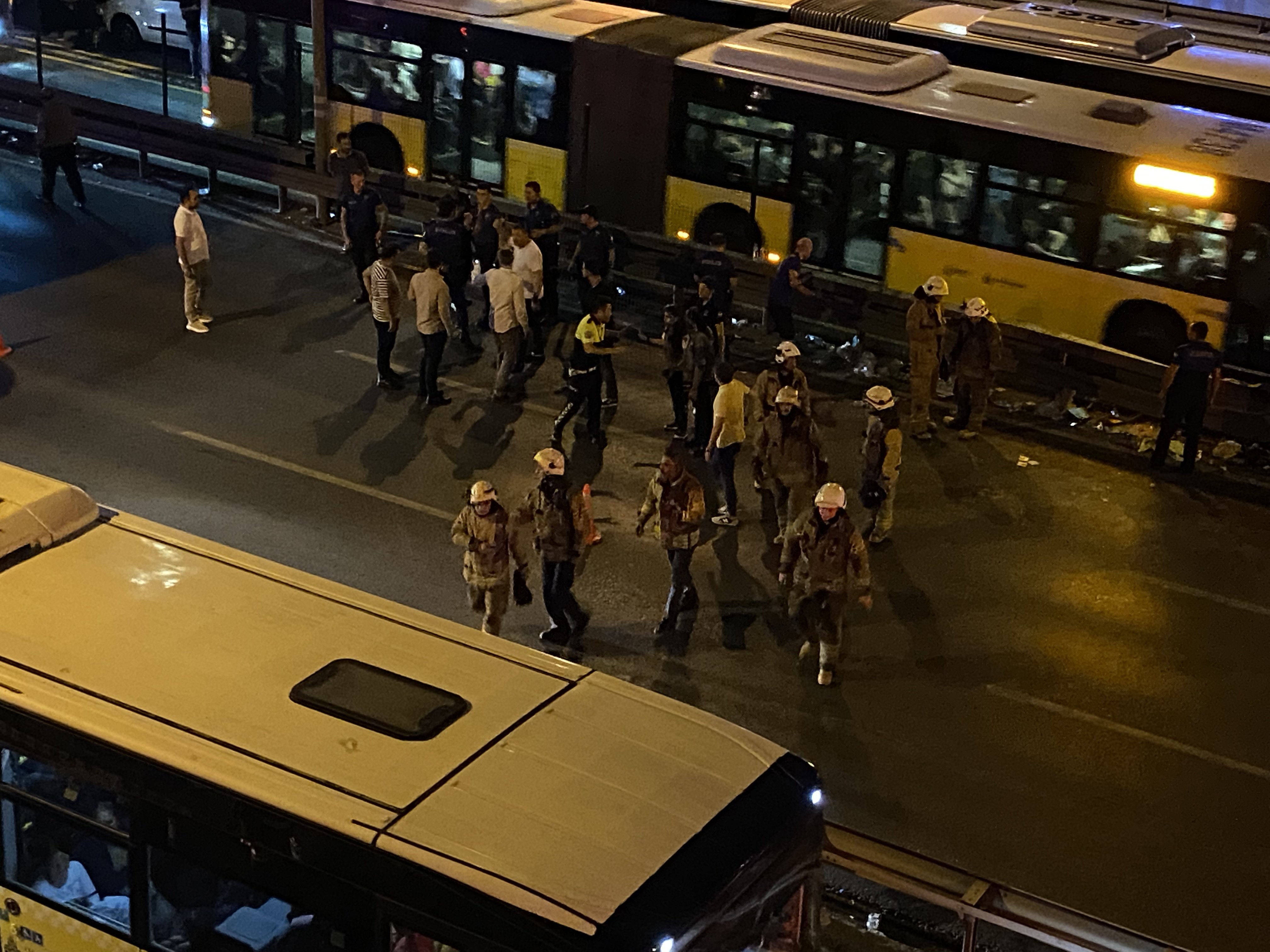 Avcılar’da metrobüsler kafa kafaya çarpıştı: 99 yaralı
