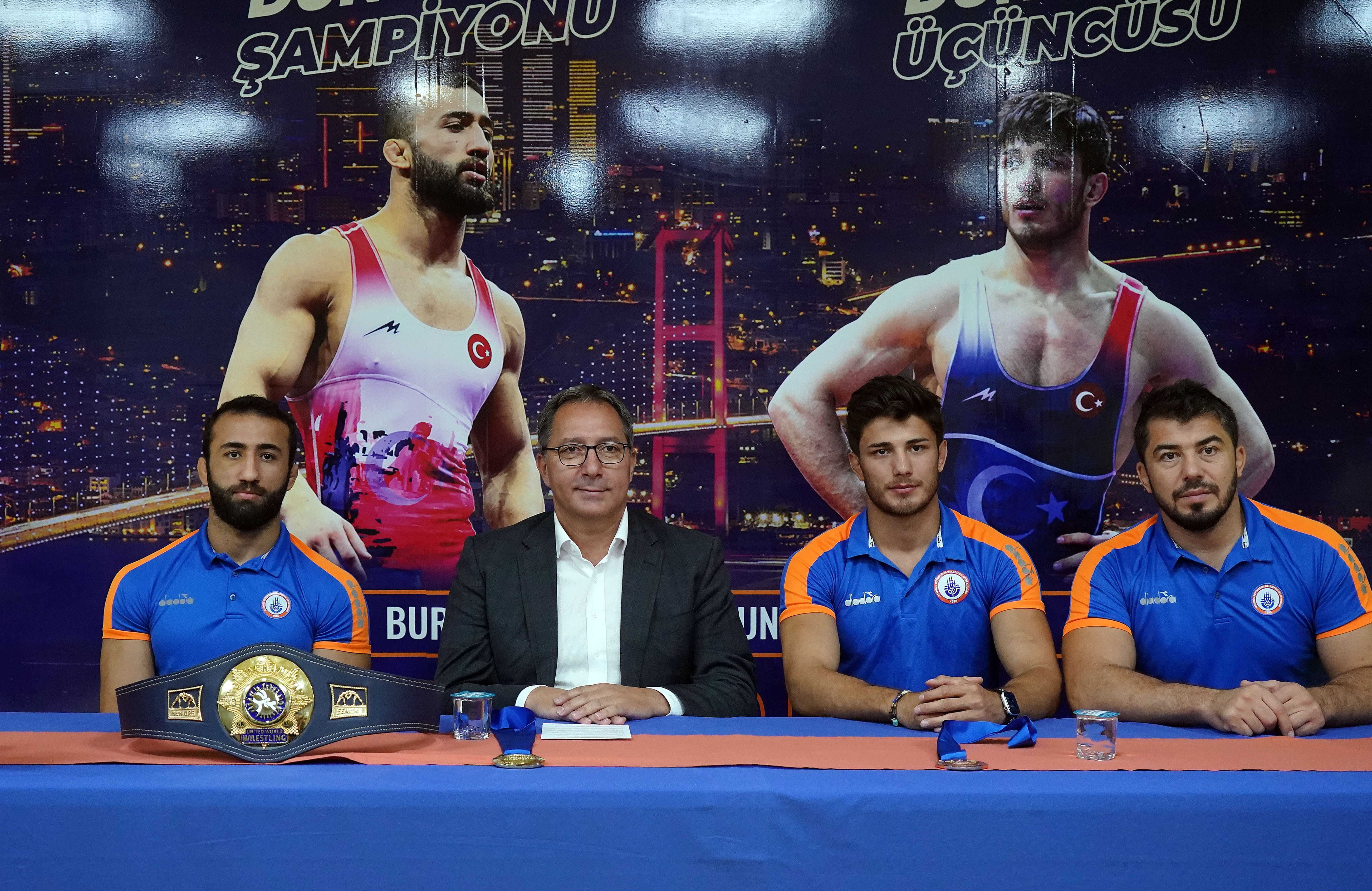 Burhan Akbudak: 'Bu takımın bir parçası olduğum ve hedeflerime ulaştığım için çok mutluyum'