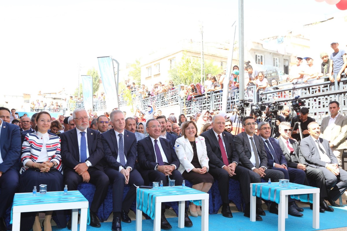 Adalet Bakanı Bekir Bozdağ: '7’li masa da 7 düvel de Türkiye’nin gelişmesine ve Tayyip Erdoğan’a karşı'