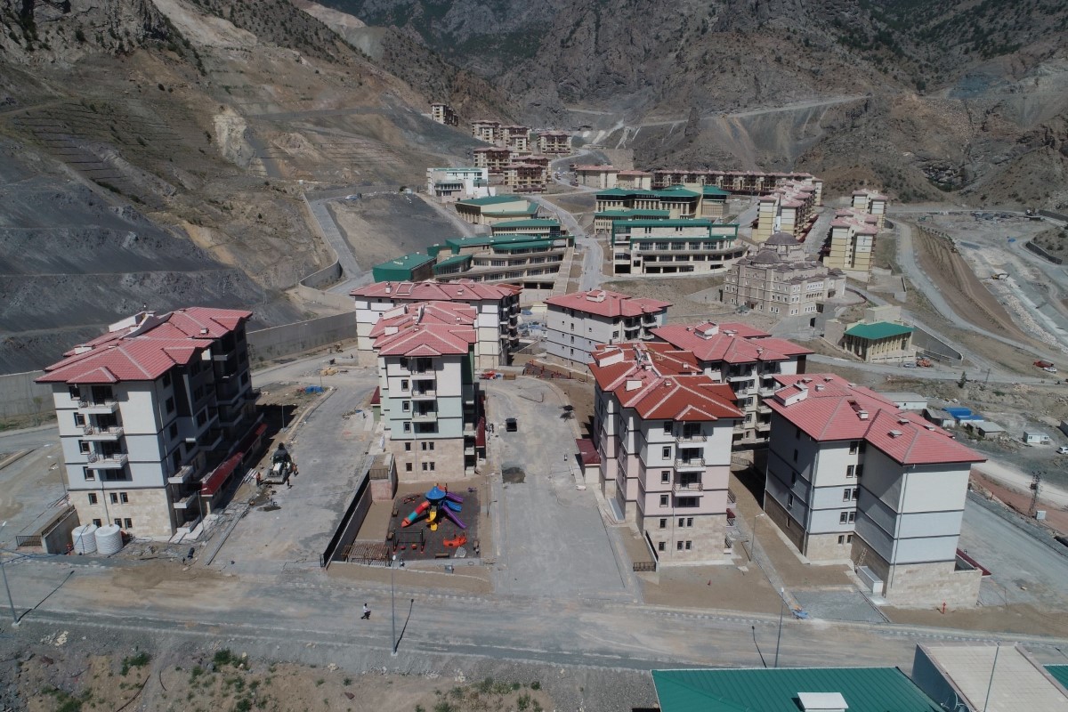 Yusufeli’nde yeni ilçedeki konutların taşınma işlemine başlandı