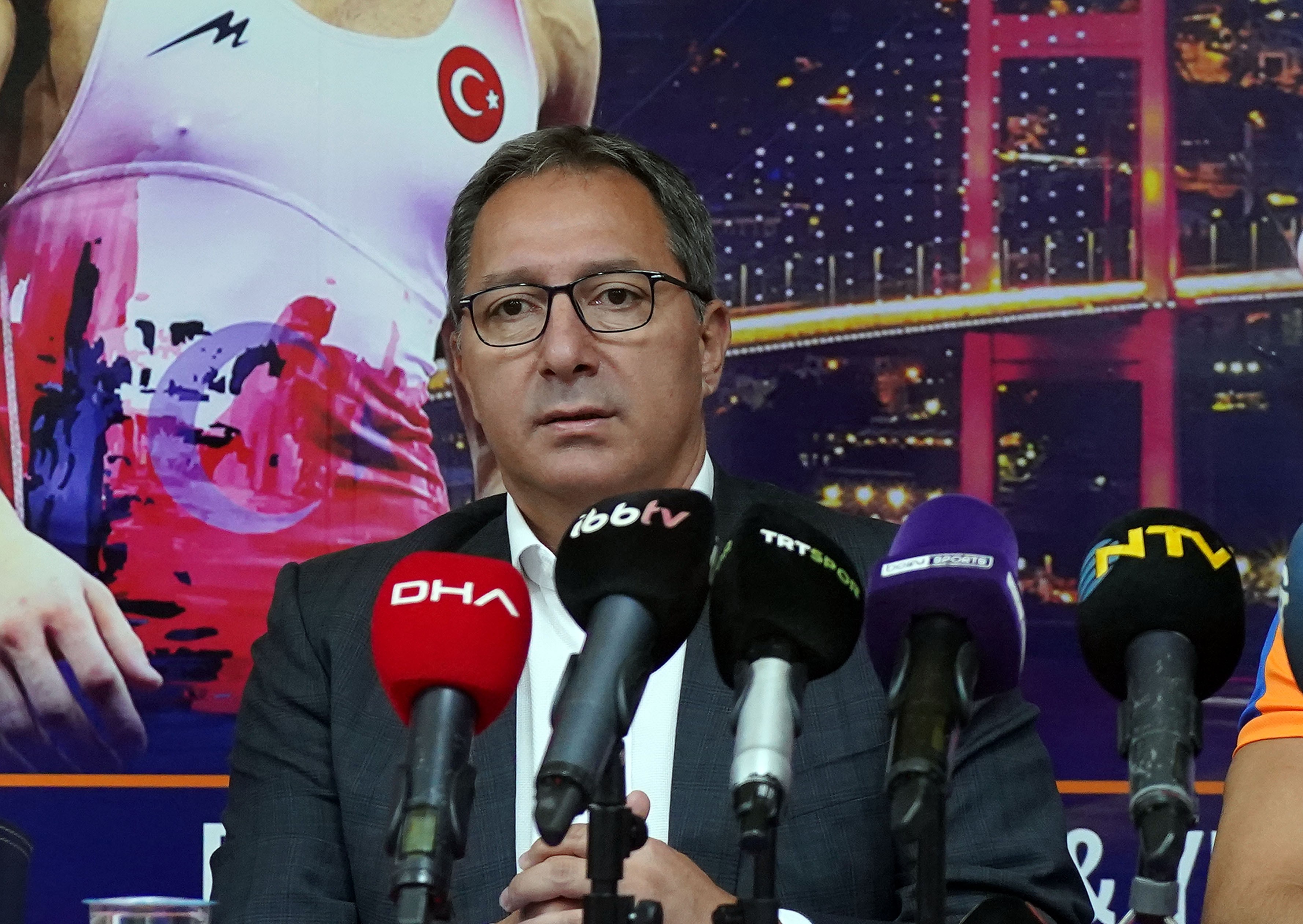 Burhan Akbudak: 'Bu takımın bir parçası olduğum ve hedeflerime ulaştığım için çok mutluyum'