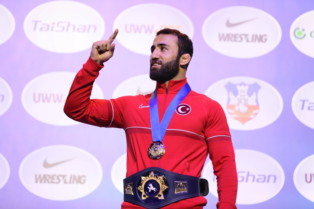 Burhan Akbudak’tan Dünya Şampiyonası’nda altın madalya