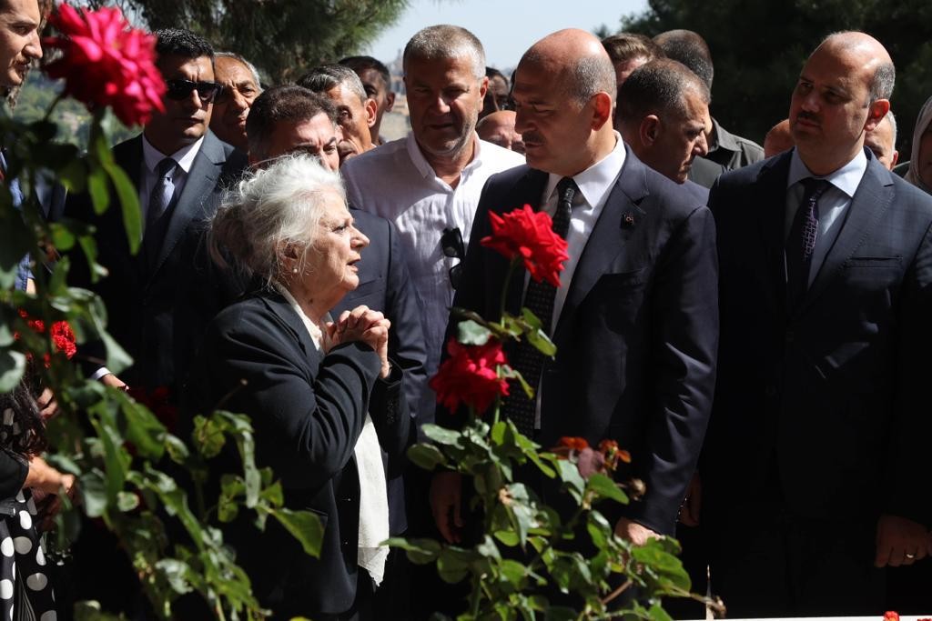 Adnan Menderes ve yol arkadaşları idamlarının 61'inci yılında kabirleri başında anıldı
