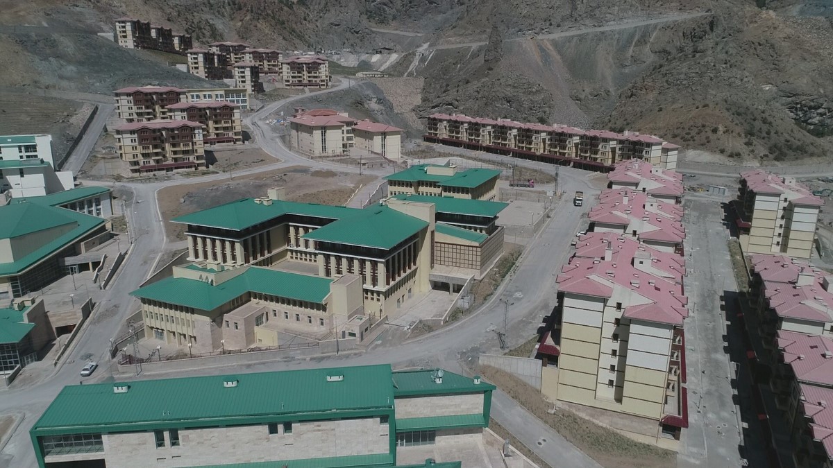 Yusufeli’nde yeni ilçedeki konutların taşınma işlemine başlandı