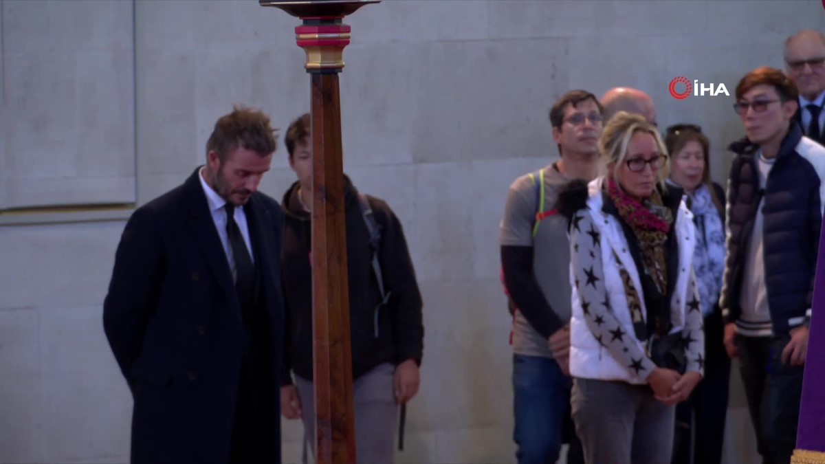 David Beckham, Kraliçe II. Elizabeth'in naaşını görebilmek için 12 saat kuyrukta bekledi