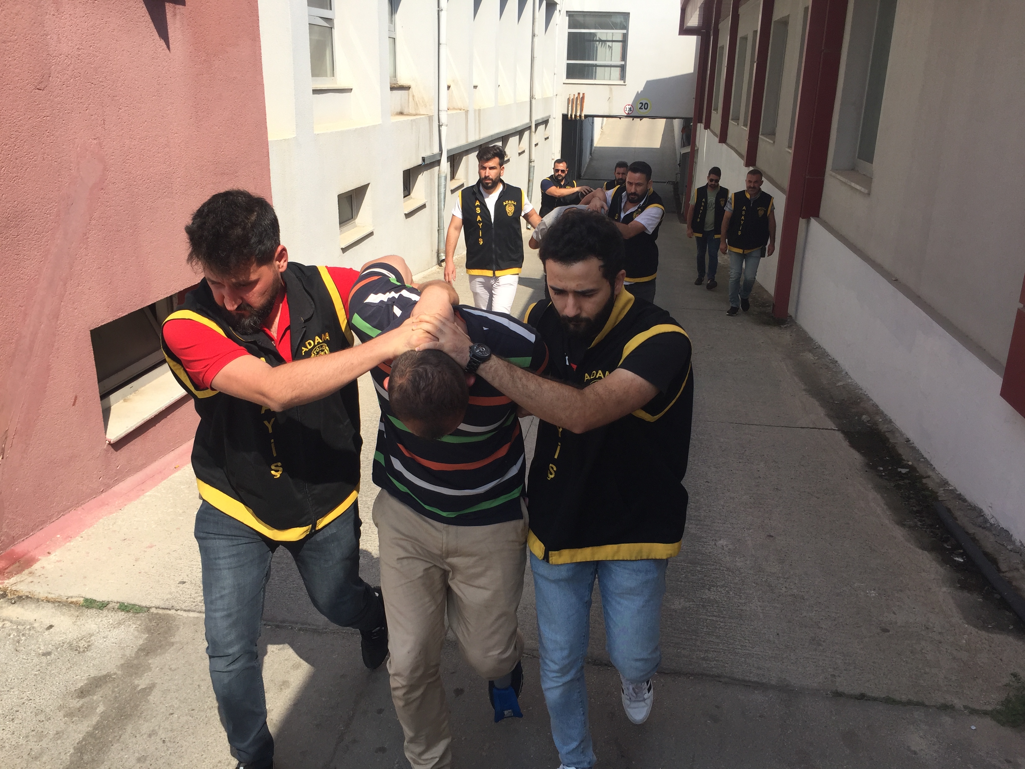 Mahallede çıkan kavga polisi alarma geçirdi