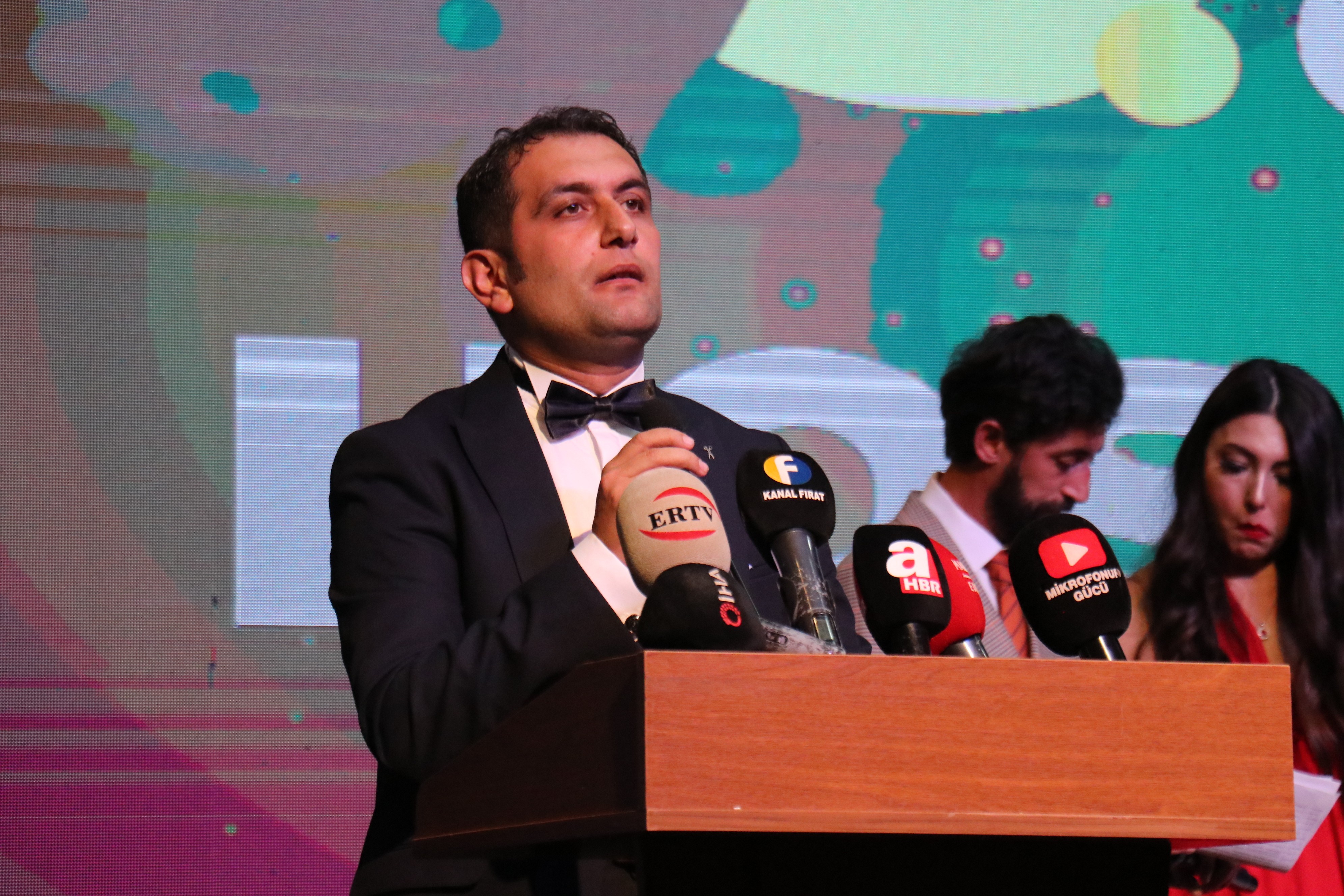 Altın Kayısı Ödülleri’nde TGRT Haber’e ödül