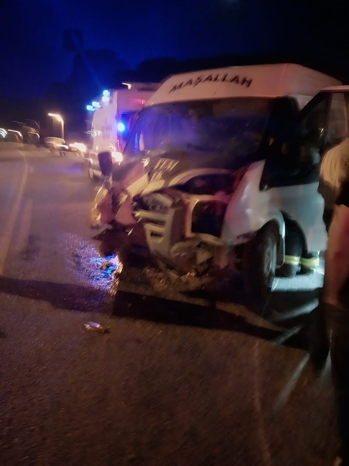 Panelvan ve traktörün karıştığı kazada 1 kişi öldü, 2 kişi yarandı