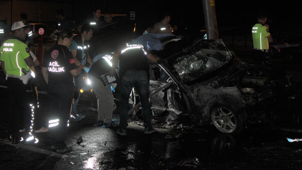 Kayseri'de feci kaza: 2 ölü, 2 yaralı