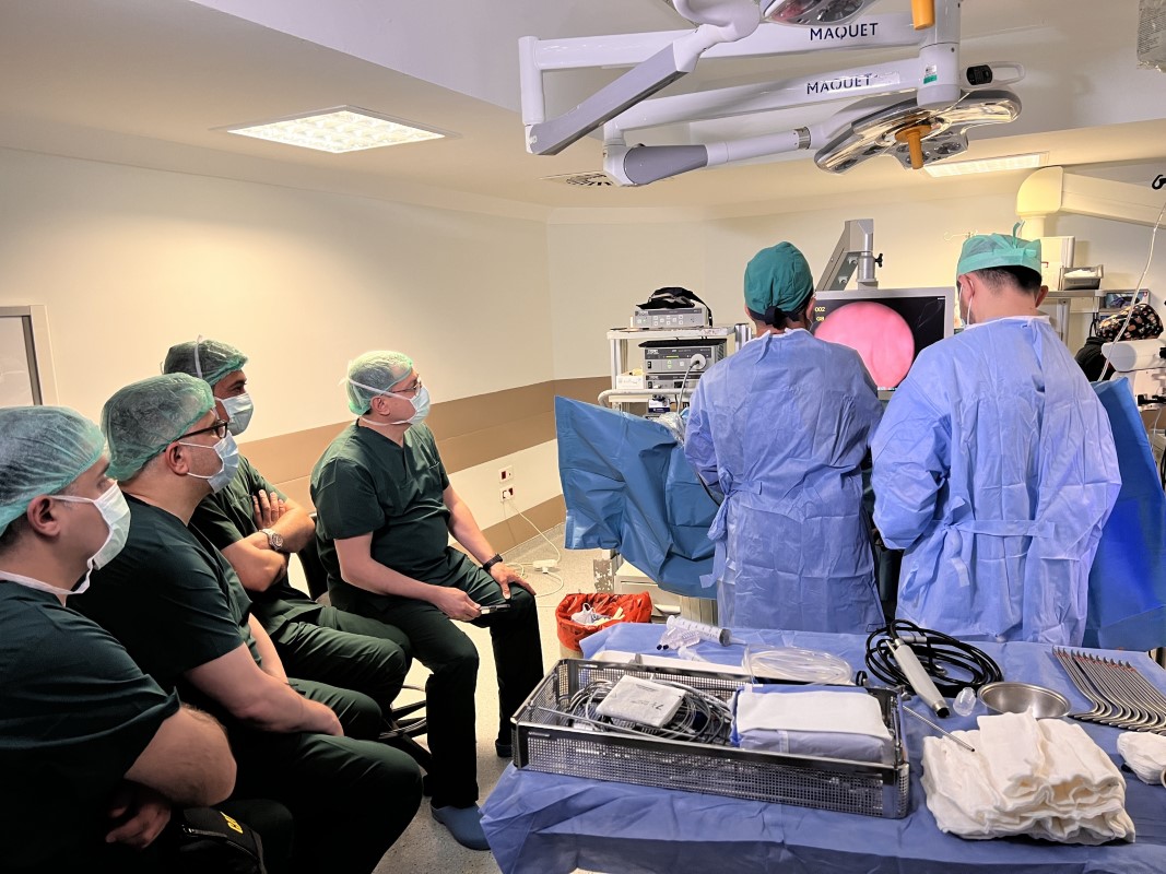 Yabancı doktorlar, Türk doktordan eğitim aldı