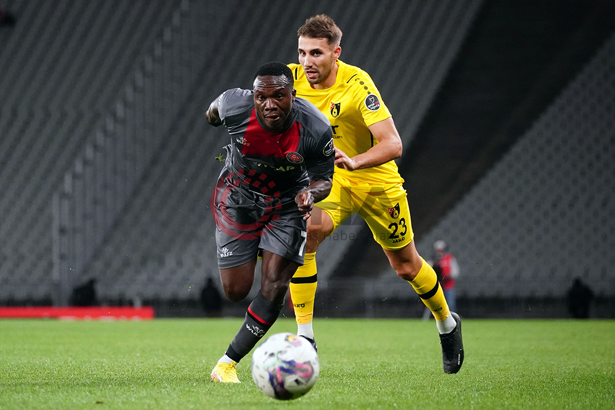 İstanbulspor'dan derbide müthiş geri dönüş!