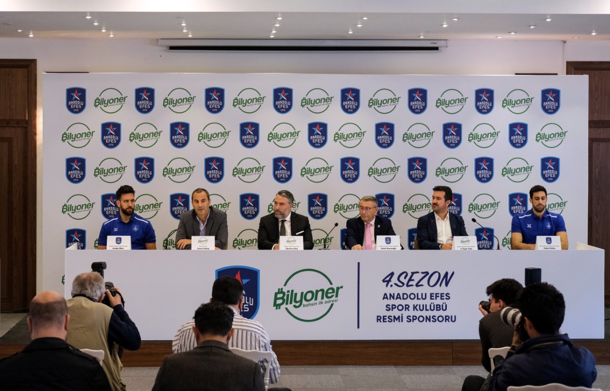 Anadolu Efes ve Bilyoner arasındaki ana partnerlik anlaşması yenilendi