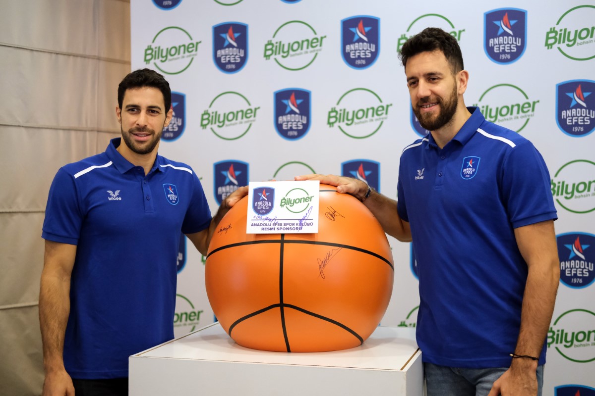 Anadolu Efes ve Bilyoner arasındaki ana partnerlik anlaşması yenilendi