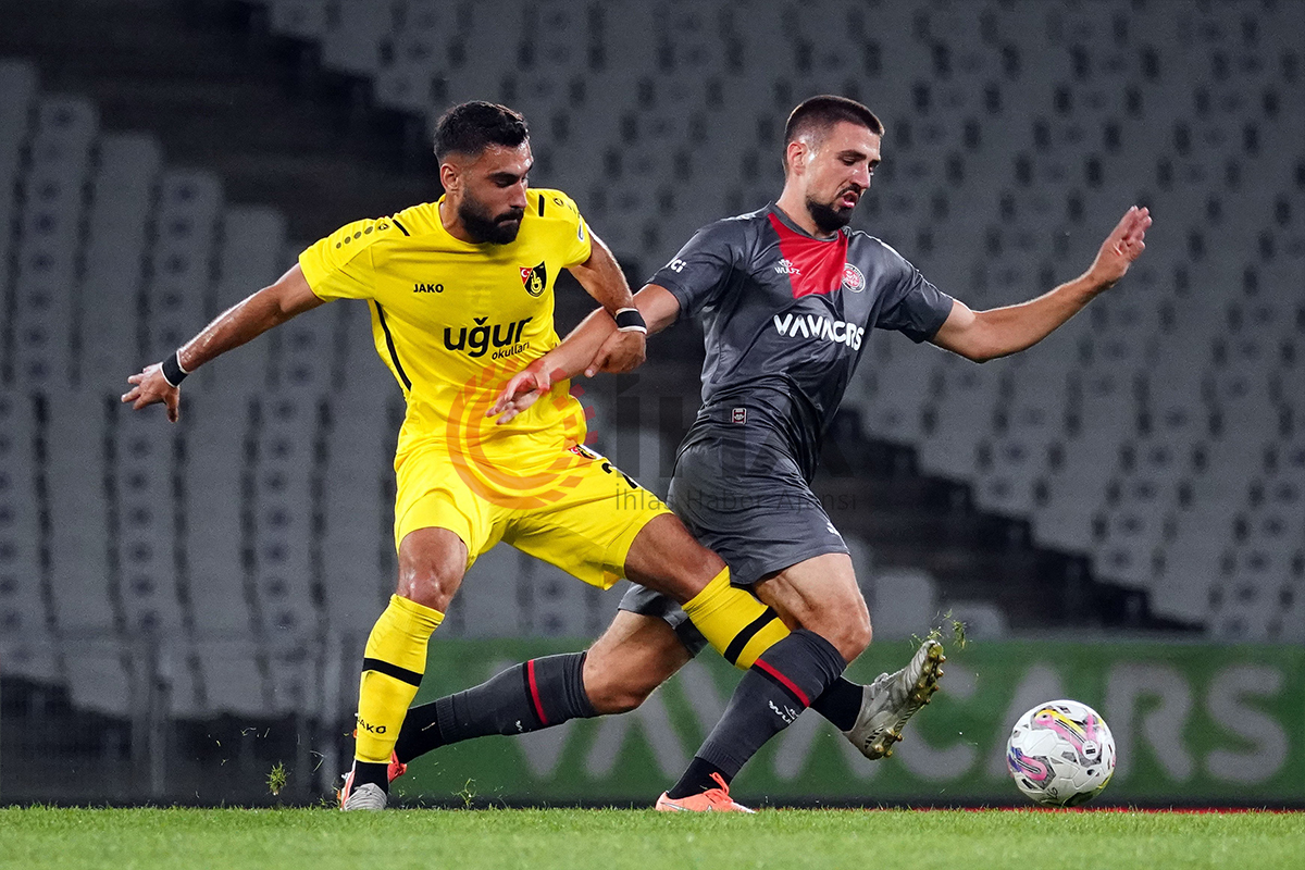 İstanbulspor'dan derbide müthiş geri dönüş!