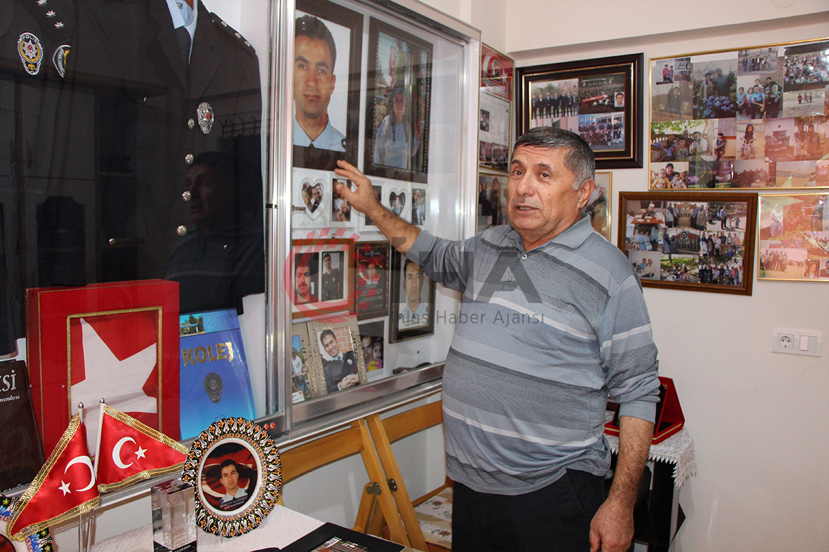 6-8 Ekim olaylarında şehit olan Hüseyin Hatipoğlu’nun babası: 'Oğlumun kanı yerde kalmadı, vatan sağolsun'