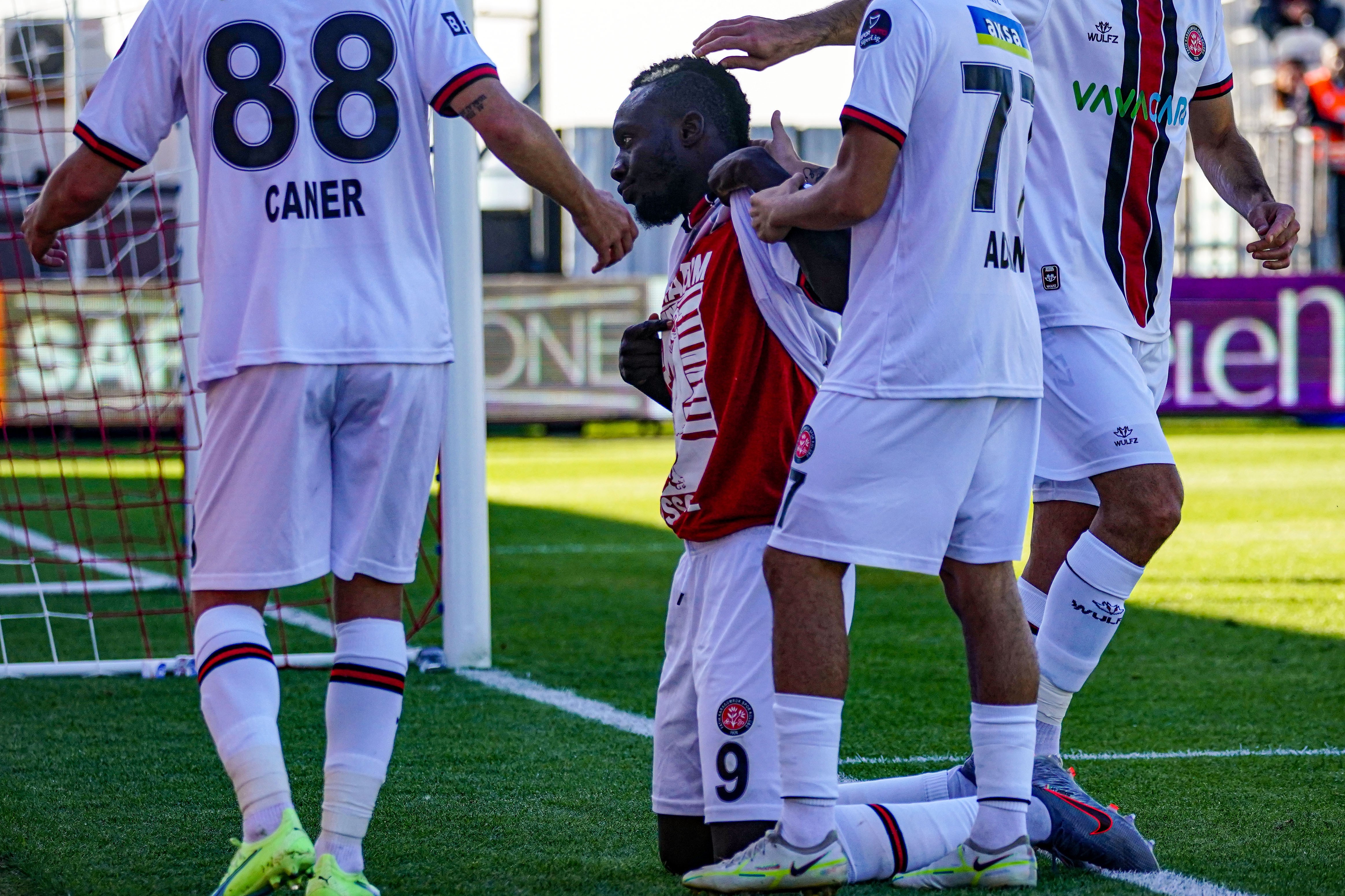 Fatih Karagümrük deplasmanda güldü