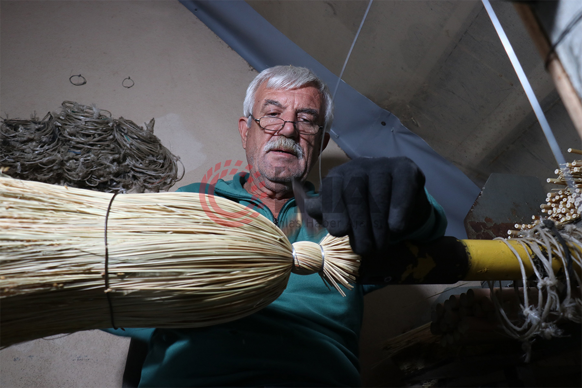 Binbir emekle üretiliyor, 50 liraya satılıyor