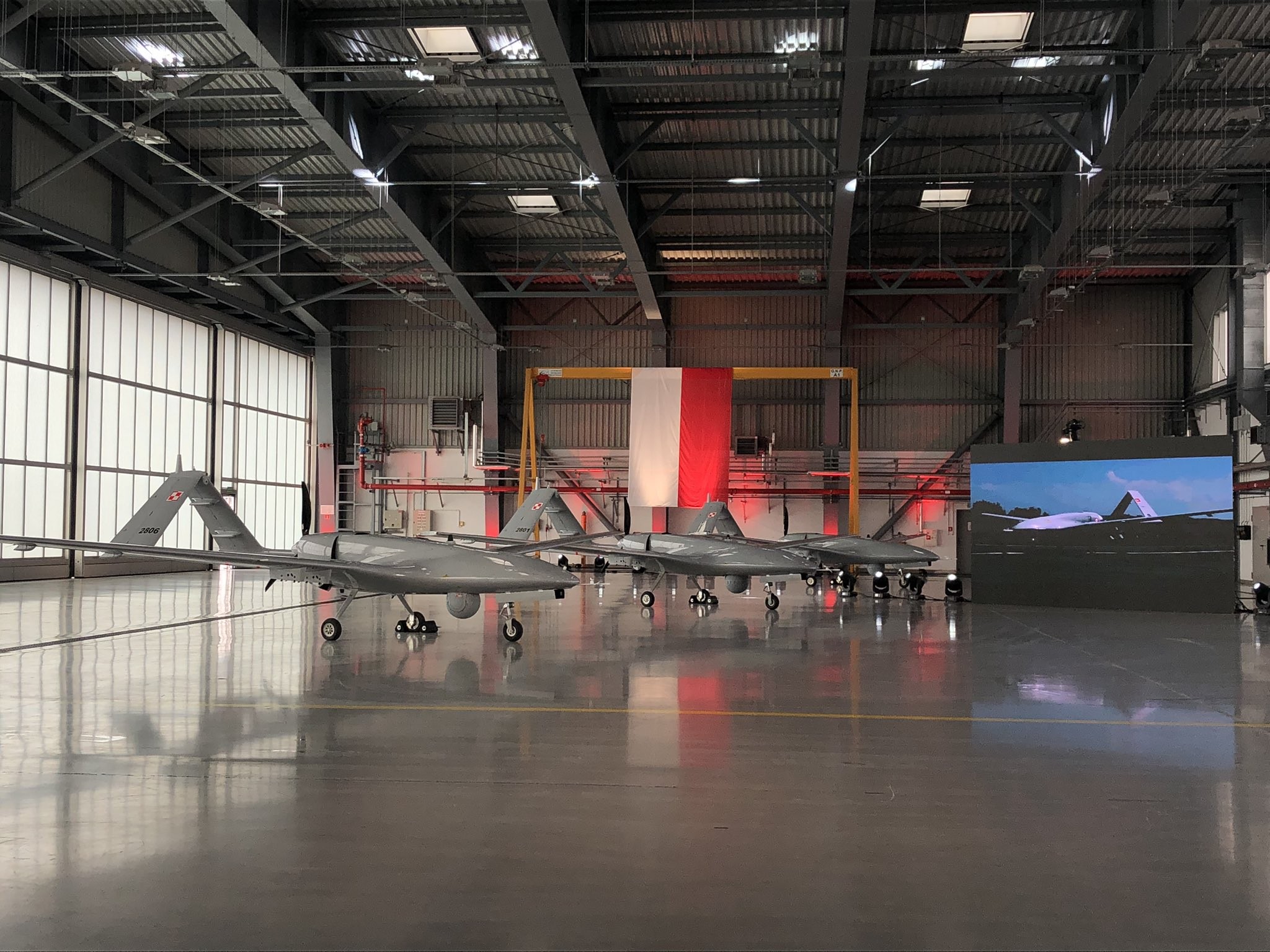 Polonya'ya Bayraktar TB2 SİHA'ların ilk teslimatı yapıldı