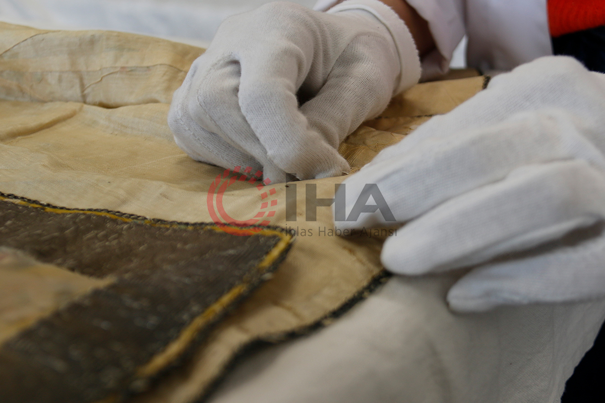 Padişahların özel kaftanları restore ediliyor