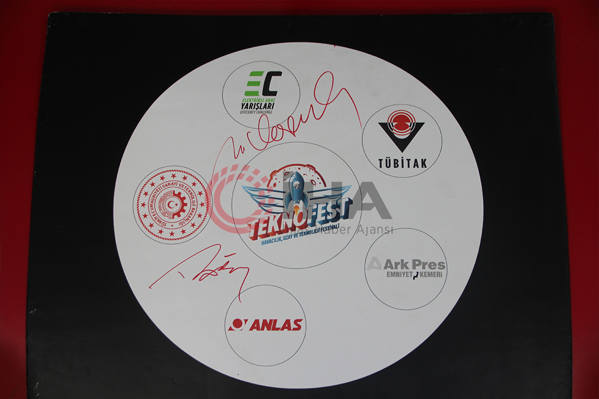 Cumhurbaşkanı Erdoğan'ın imzaladığı elektrikli aracın 100 kilometrede 8 lira yakıt maliyeti var