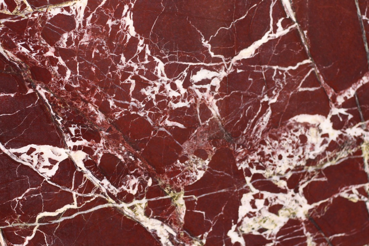 Rengi ve dokusuyla dünyada tek olan 'Elazığ Vişne Mermeri'nde TOGG talebi