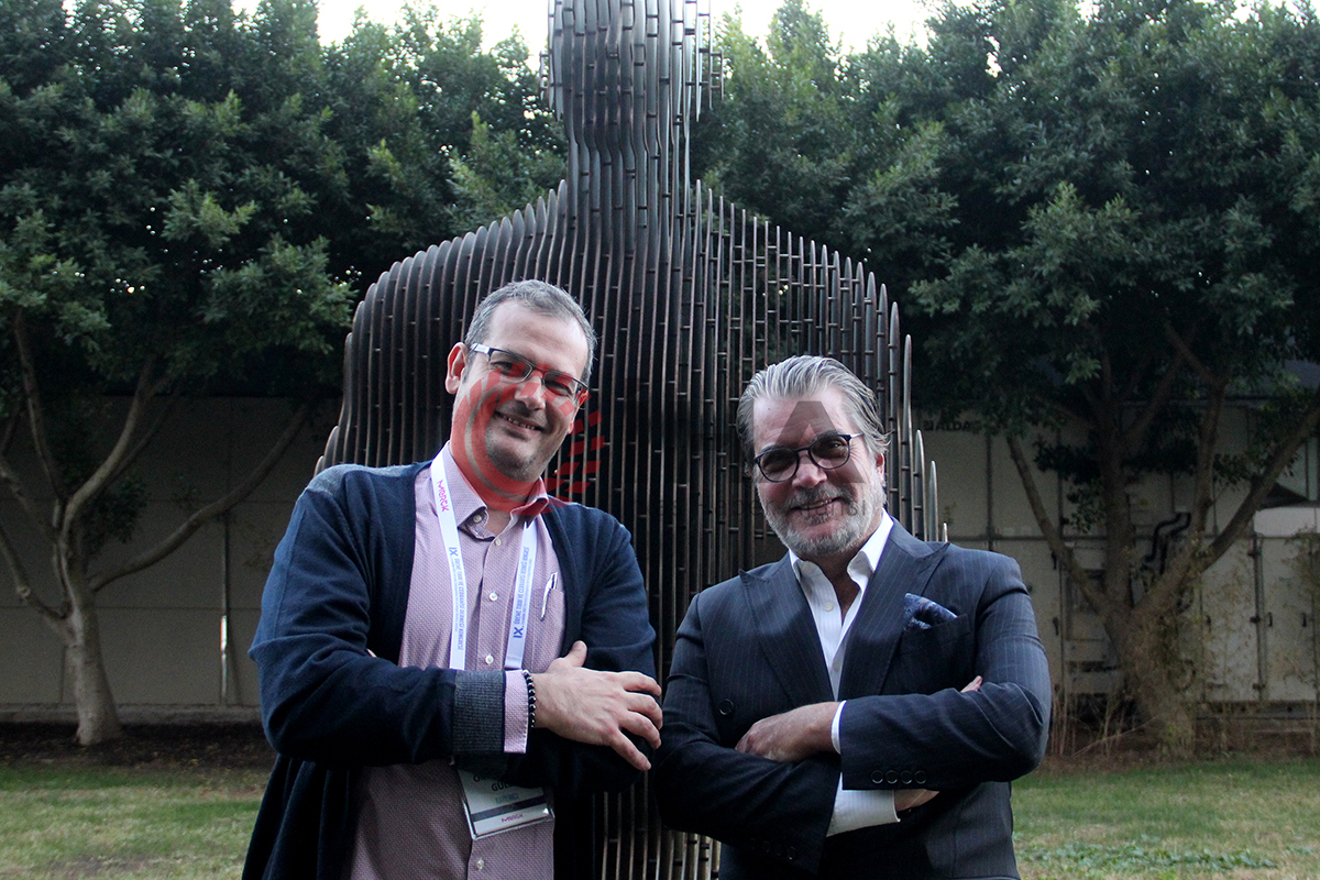 Ünlü profesör 43 yıl önce doğumunu yaptırdığı bebek ile meslektaş oldu