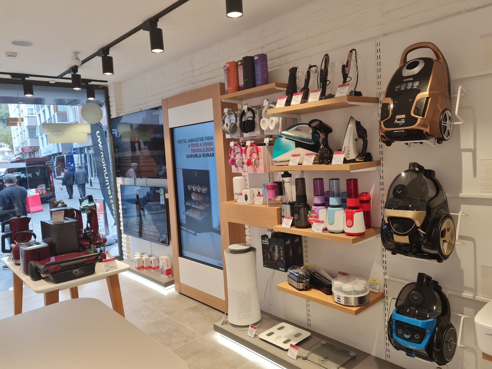 Vestel mağaza sayısını artırıyor