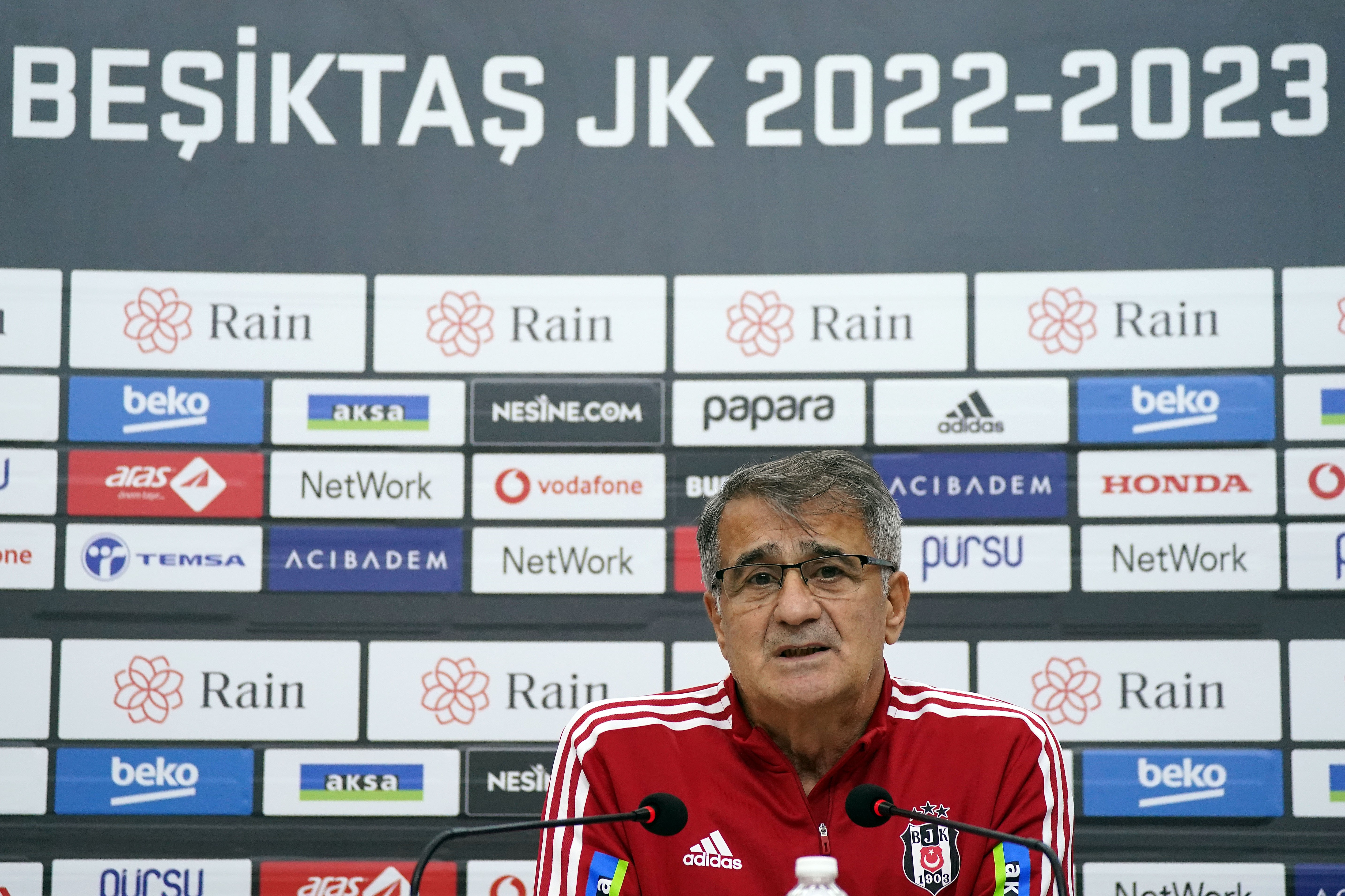 Şenol Güneş: 'Brezilya gibi bir oyun istiyorum'