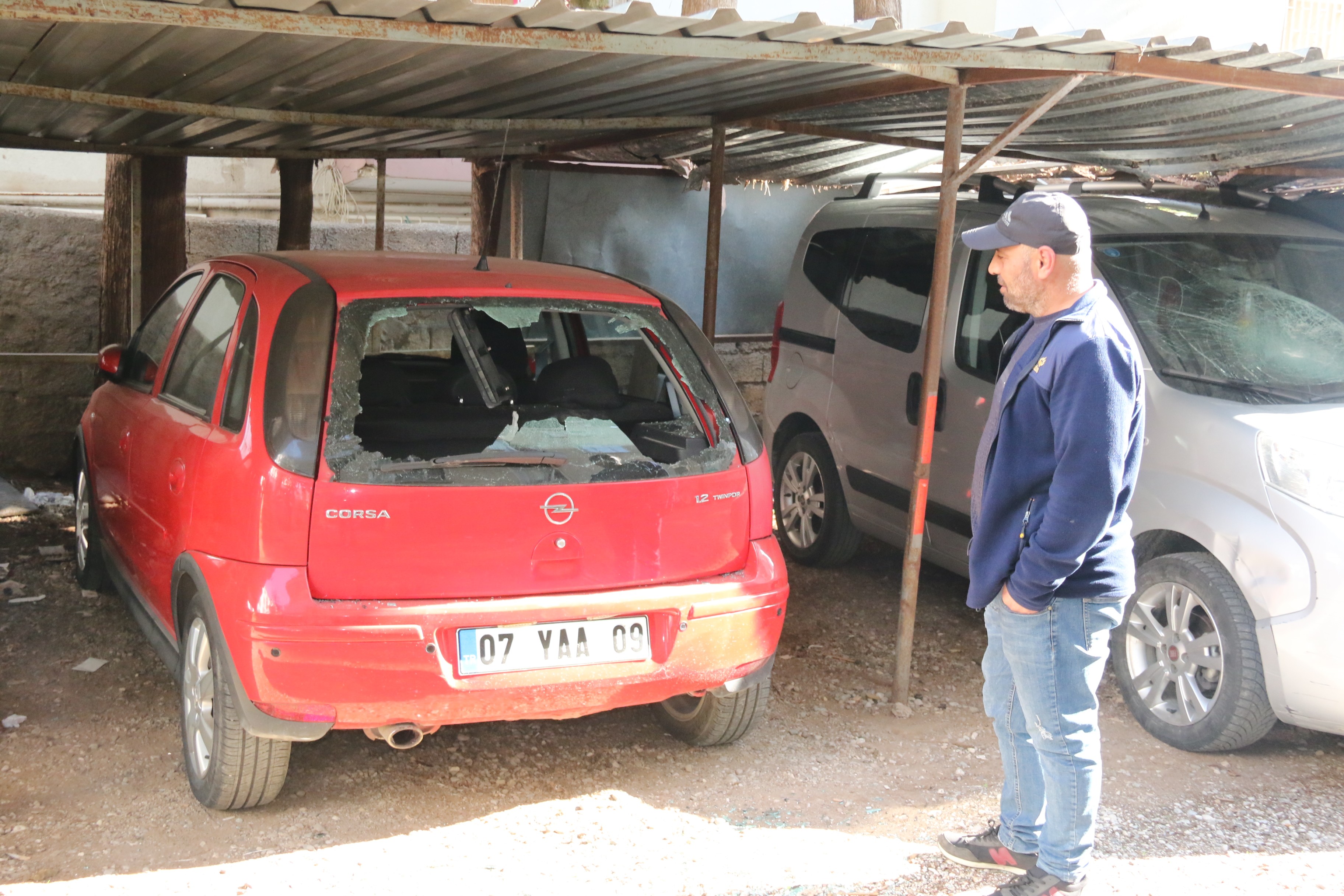 Antalya’da apartman sakinlerine komşu şoku