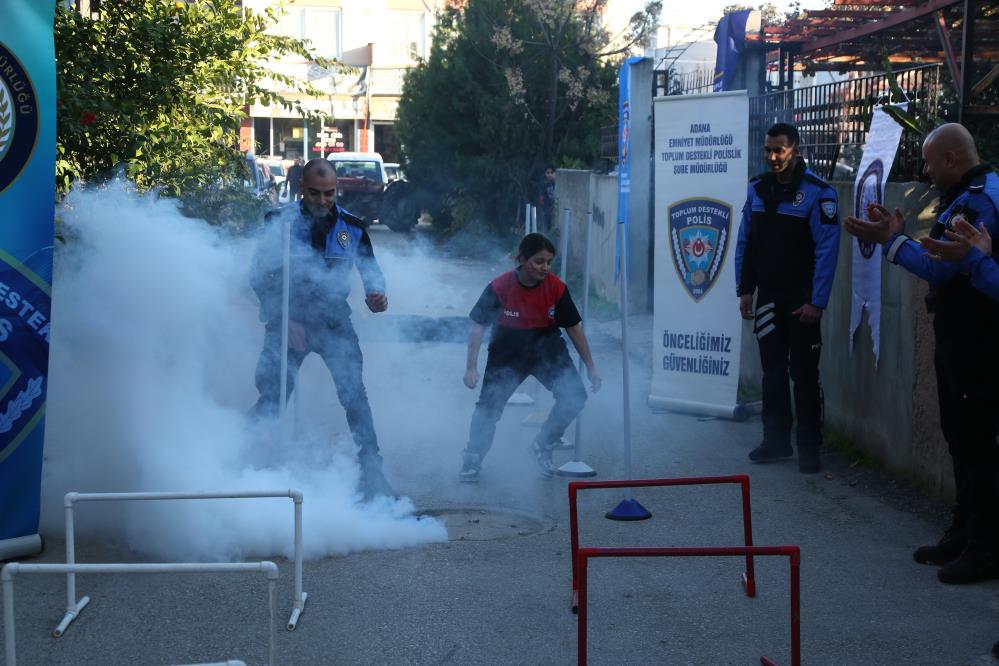 Adanalı çocuklar mahallerine “Survivor”ı getirdi, polisler de onlarla yarıştı