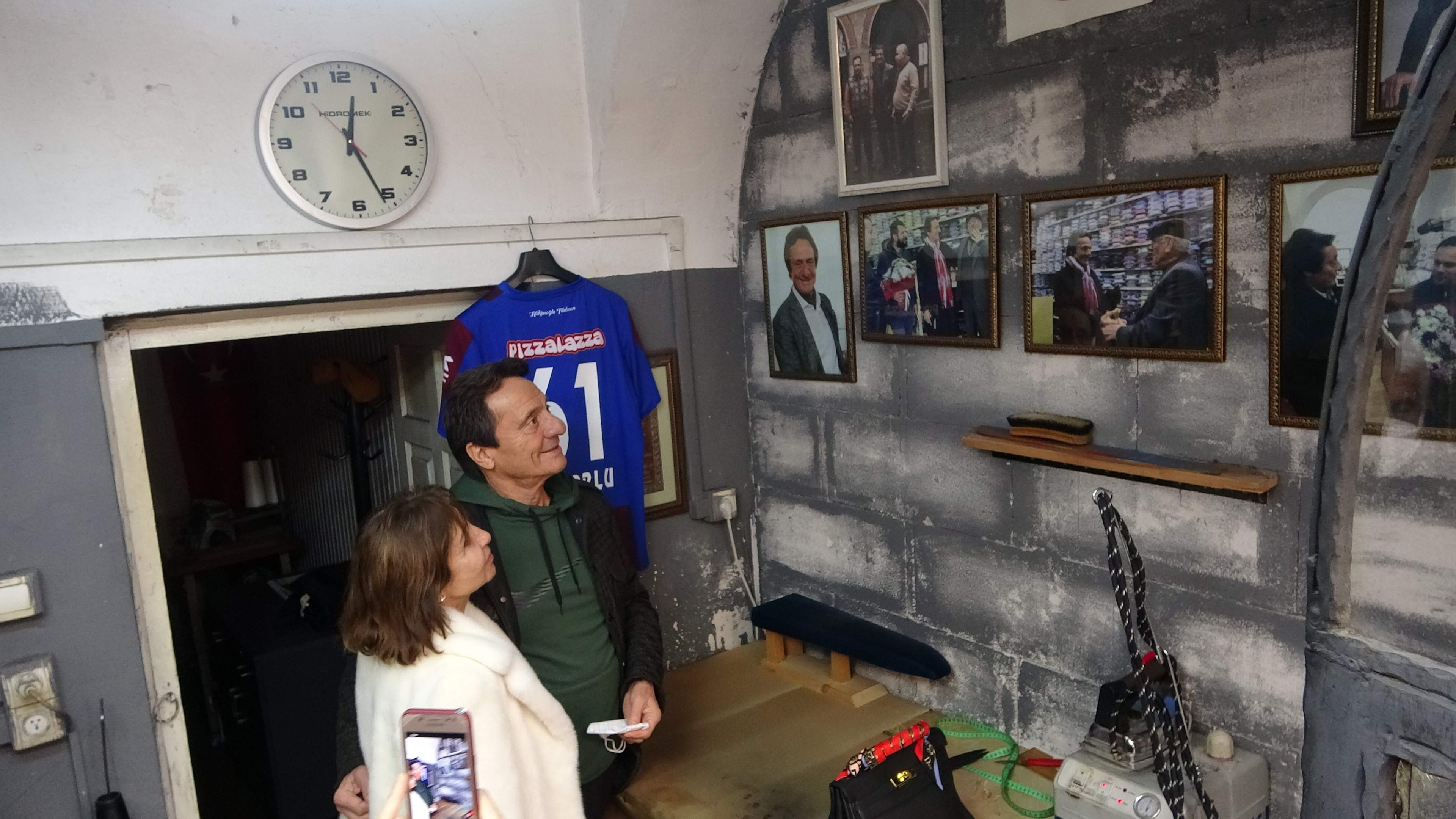 Her şey yıllar önce bu küçük atölyede başladı, şimdi ürettiklerini dünyaya ihraç ediyor