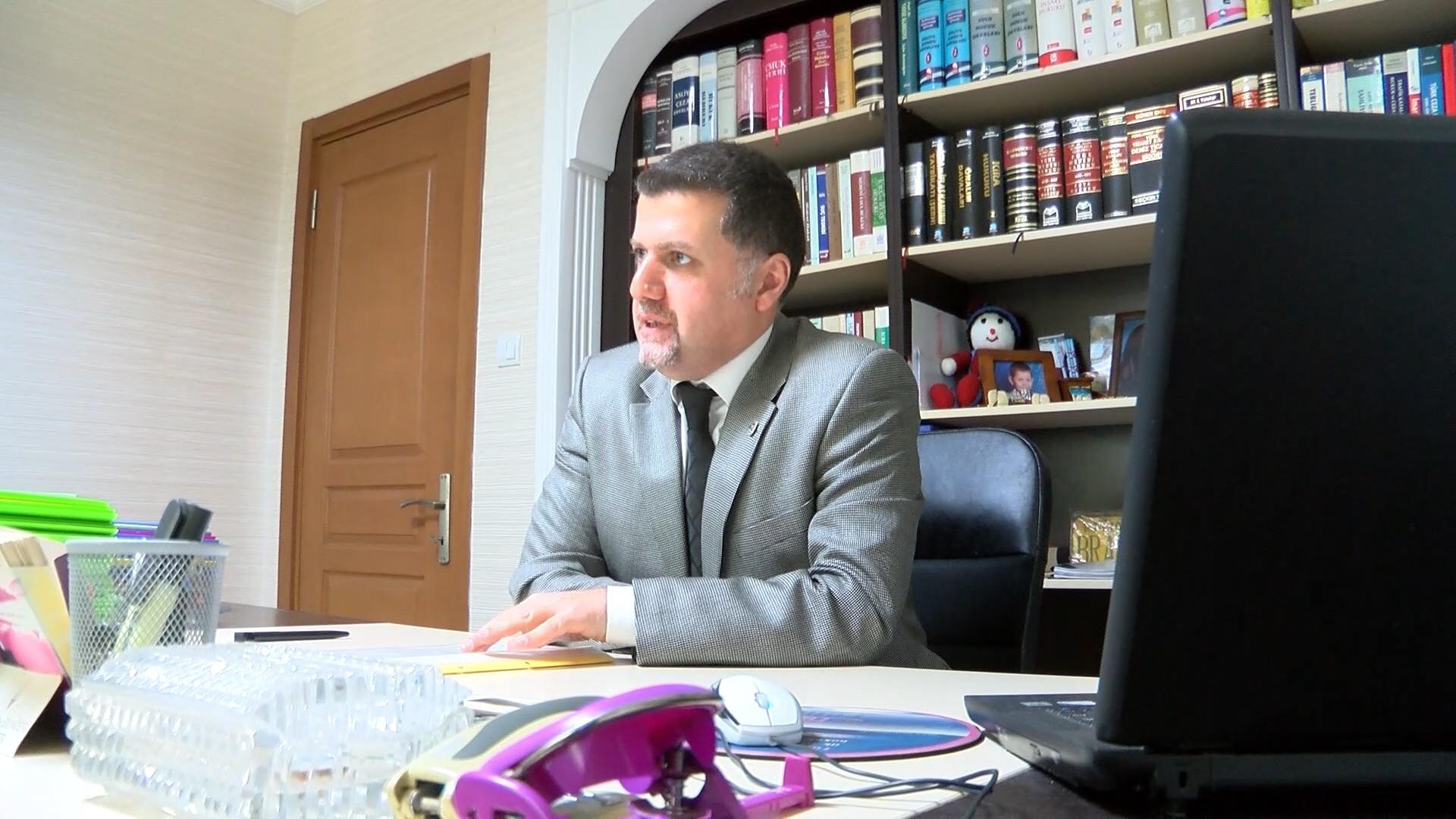 İstanbul’da yaşayan CEO’nun Konya'daki evinde eşyalarını 'yanlışlıkla' haczettiler