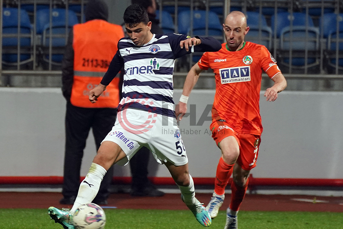 Kasımpaşa 7 maç sonra kazandı! Selçuk İnan 3 puanla tanıştı