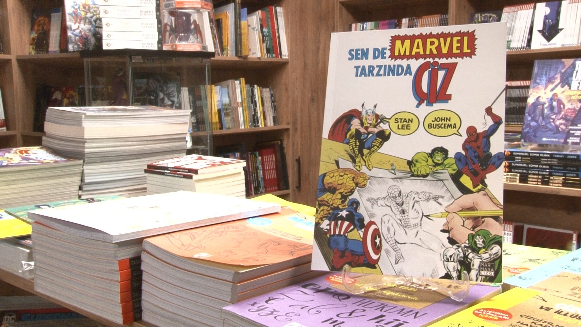 Tüm kahramanlar bu dükkanda