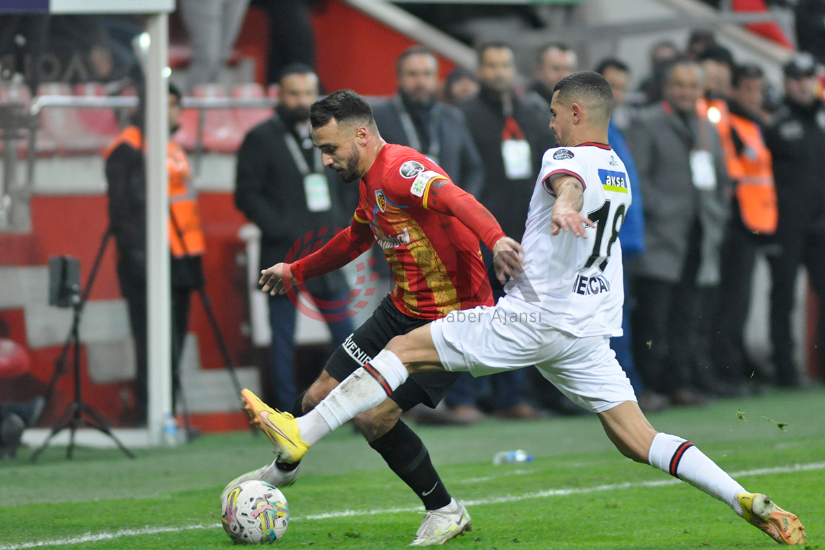 Fatih Karagümrük, Kayserispor'u 4 golle geçti