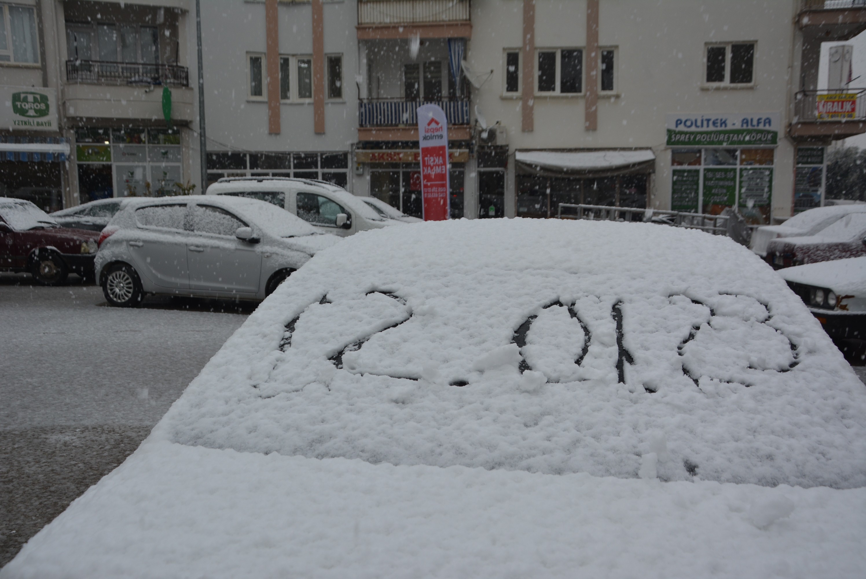 Antalya'nın Korkuteli ilçesi beyaz gelinliğini giydi