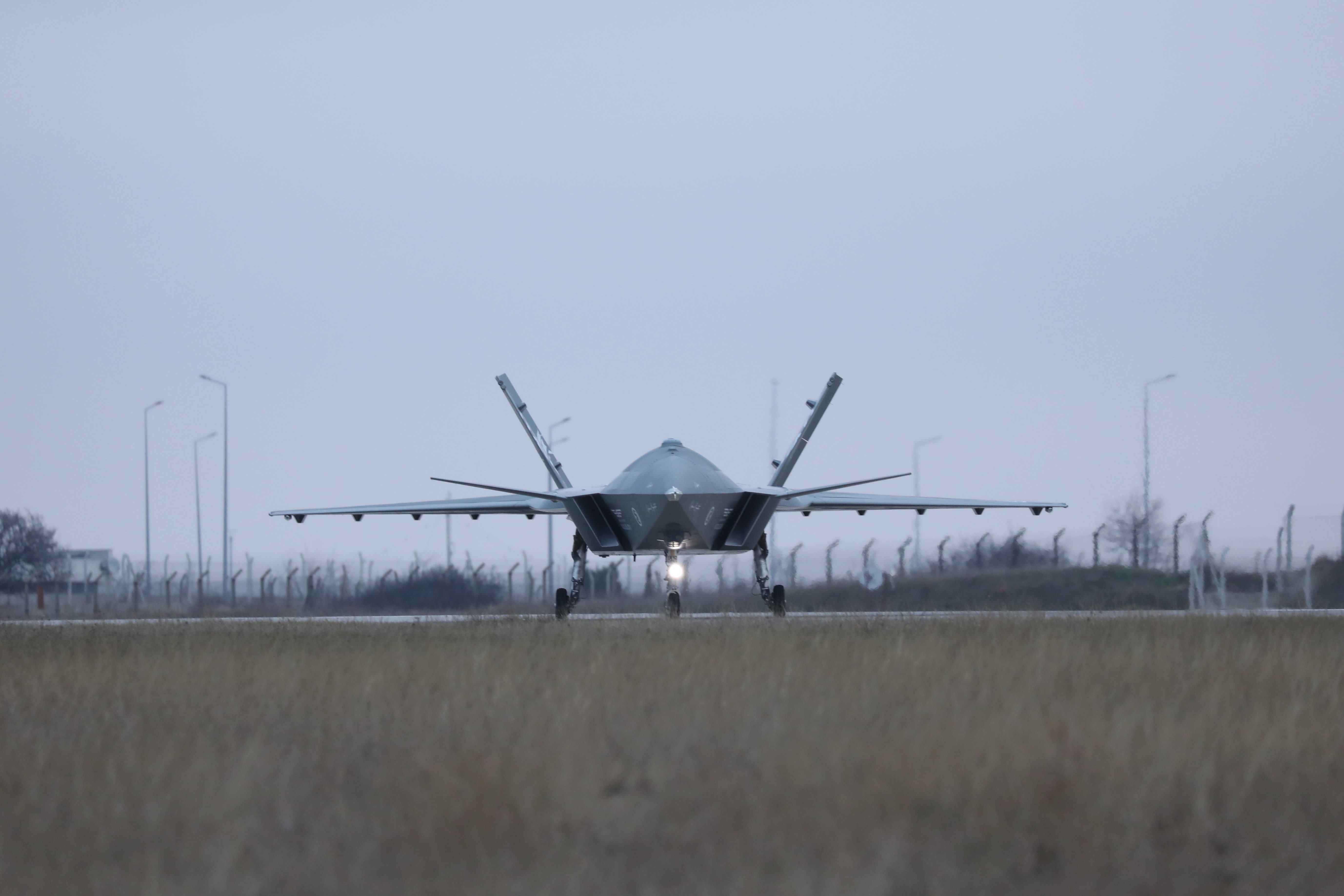 Bayraktar KIZILELMA sistem tanımlama test uçuşunu başarıyla tamamladı