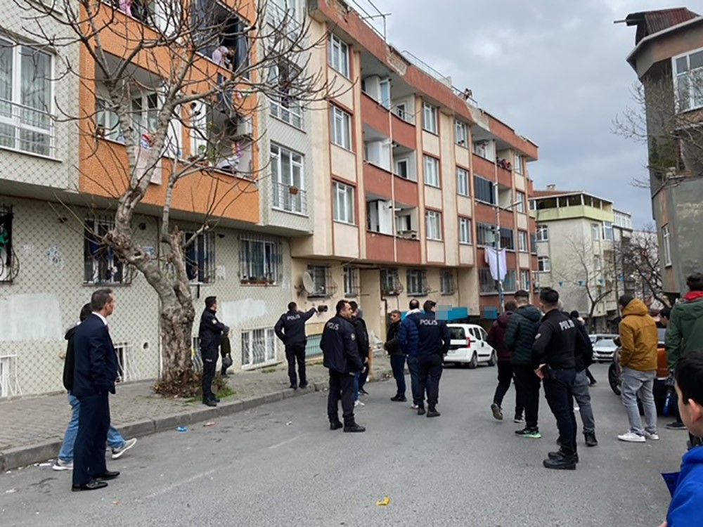 Başkasına satıldığını öğrendiği evini yakmaya kalkıştı