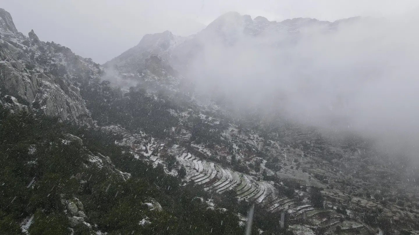 Yurdun büyük bölümü karın etkisinde. Yollar kapandı, sürücüler zor anlar yaşadı...
