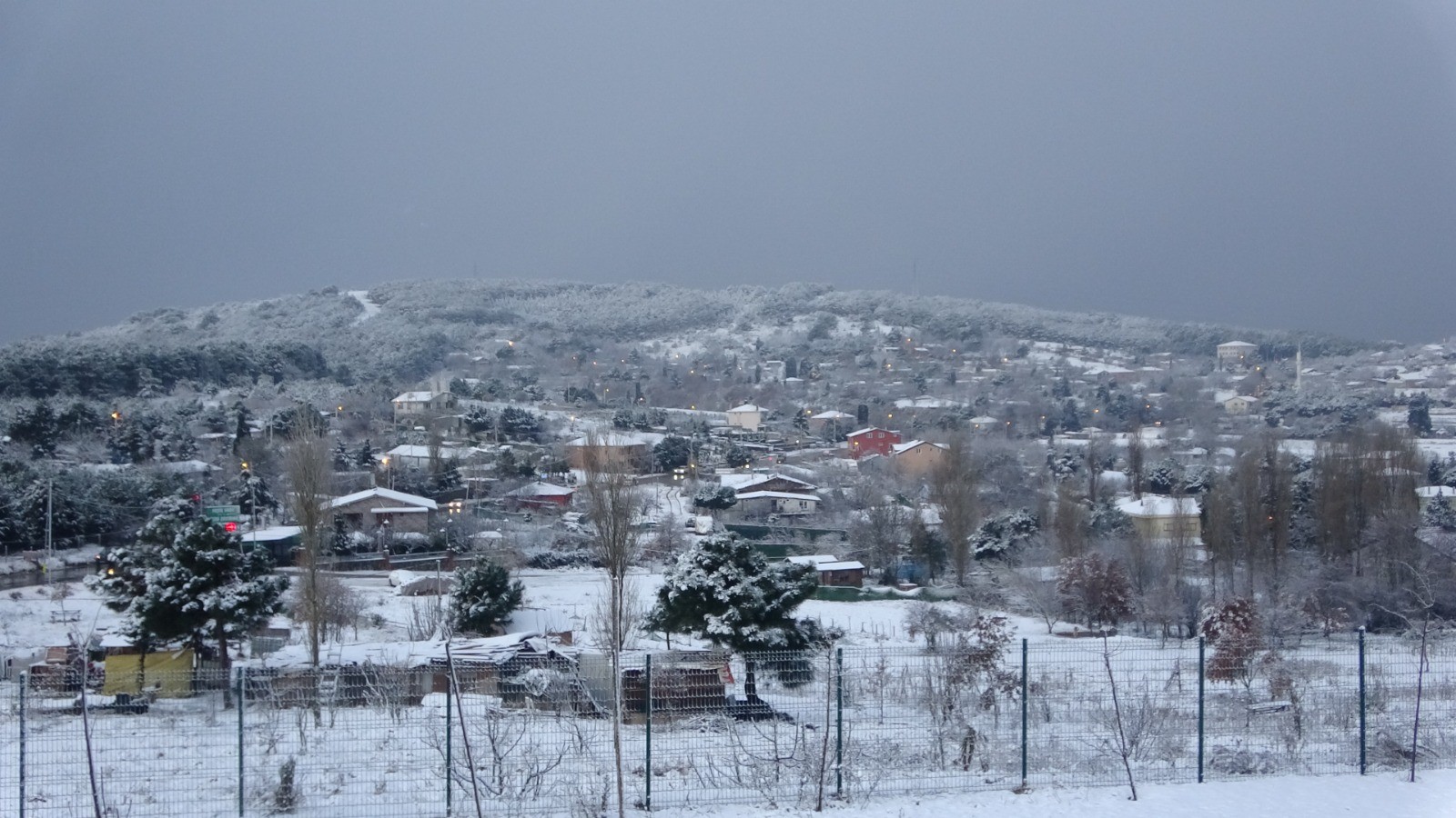 İstanbul'a kar yağdı, Aydos Tepesi beyaza büründü