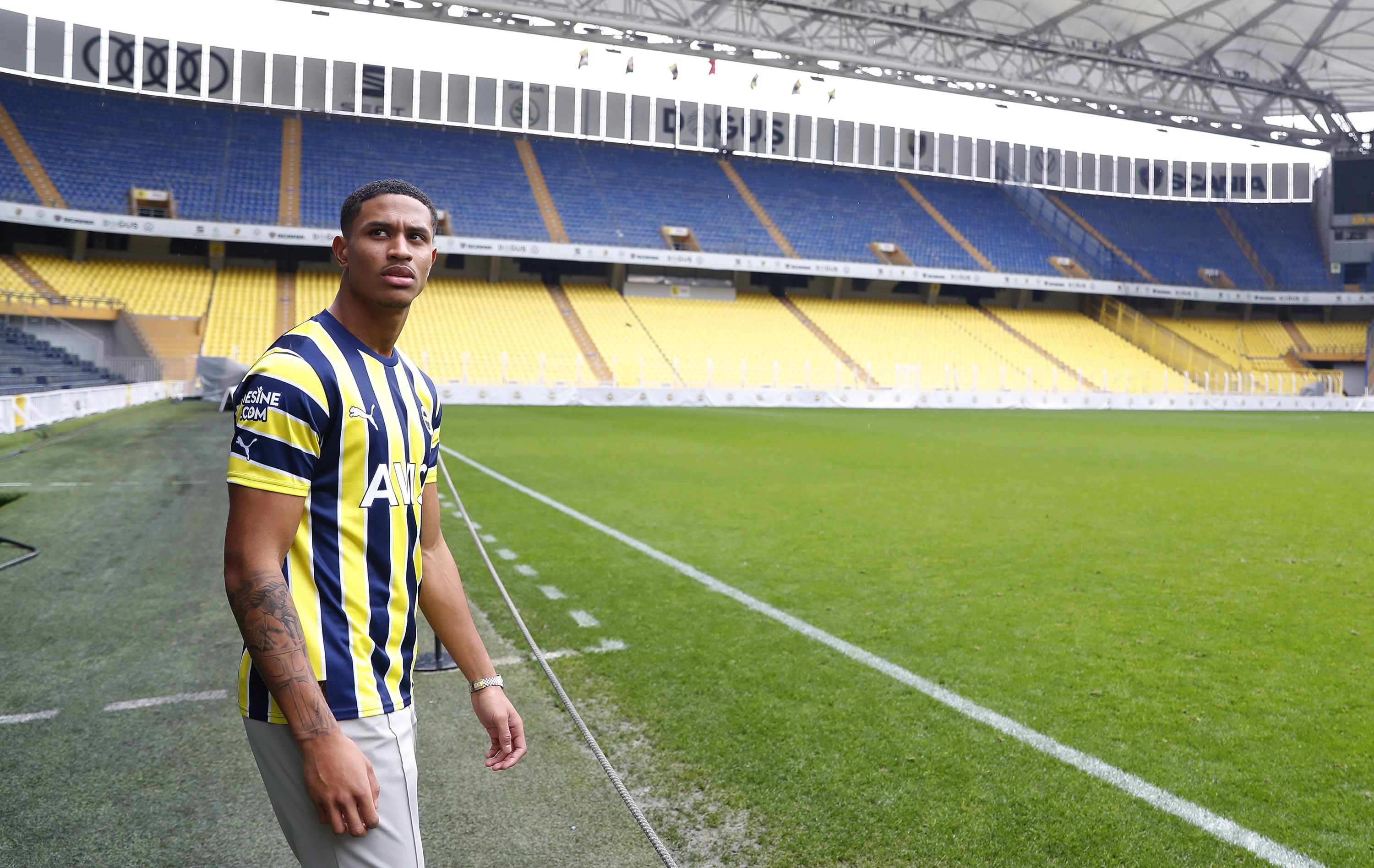 Jayden Quinn Oosterwolde resmen Fenerbahçe'de